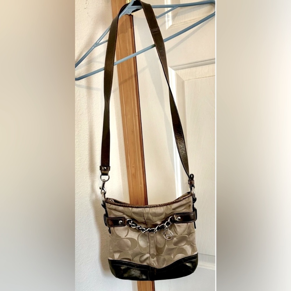 Coach Signature F19730 Khaki Crossbody Shoulder Handbag Purse EUC
